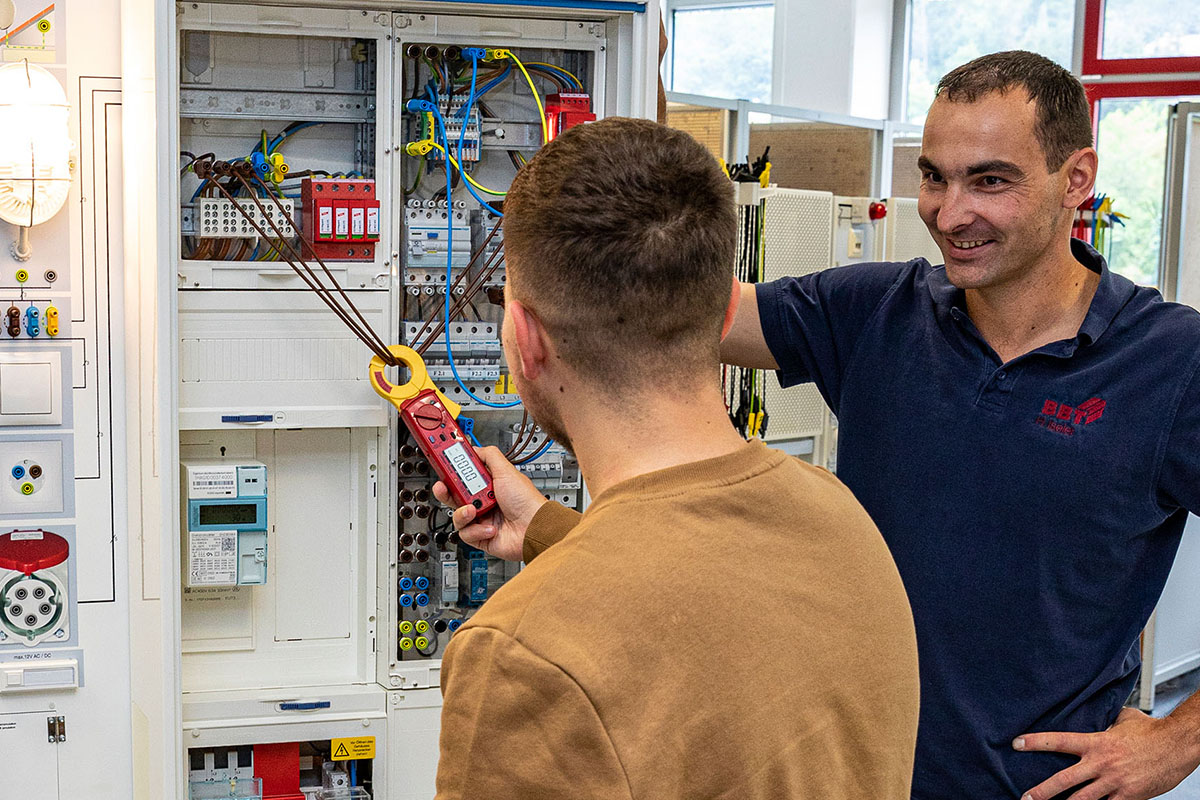 Sicherheitsunterweisung für Auszubildende im Elektrohandwerk